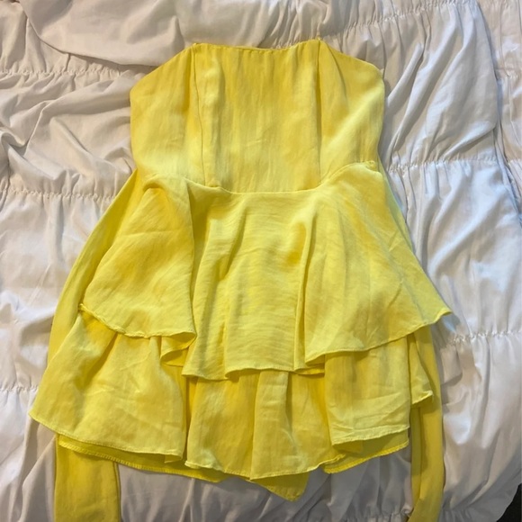 Yellow Ruffle Romper - Picture 2 of 3